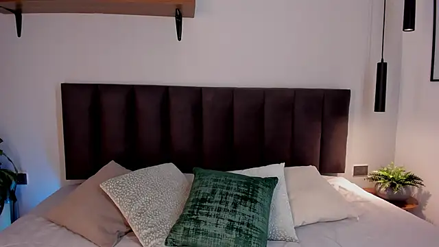 AilanaCortes online show from 01/18/26, 12:20