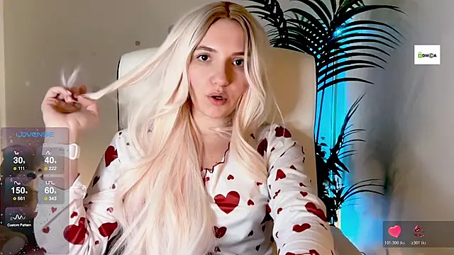 cute cake online show from 12/03/25, 08:40