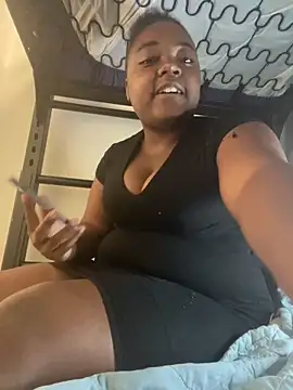 Snapshot of Desireexoxo chatting on 10/16/25, 04:52 Desireexoxo online show from 10/16/25, 04:52