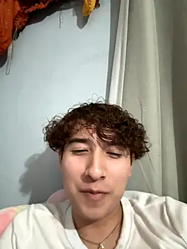 Snapshot of FresitAlexit0 chatting on 11/10/25, 06:56 FresitAlexit0 online show from 11/10/25, 06:56