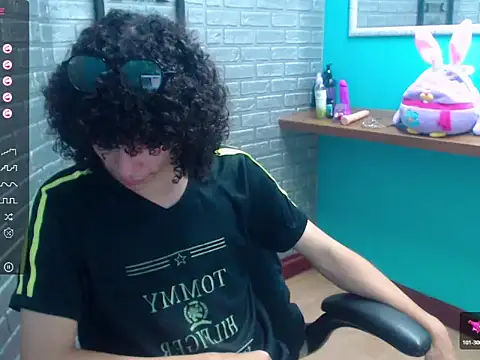 Mike Miiller  online show from 12/16/25, 04:45