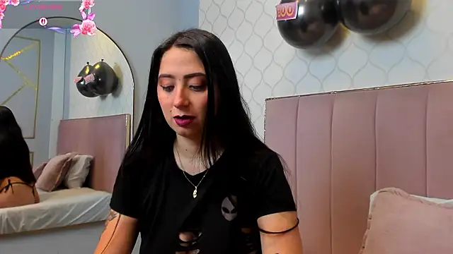 JuliethCruz  online show from 02/23/26, 07:55