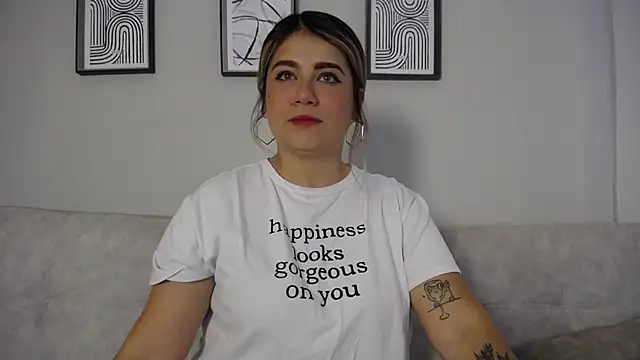 Sweet Bella Valery online show from 11/29/25, 08:23