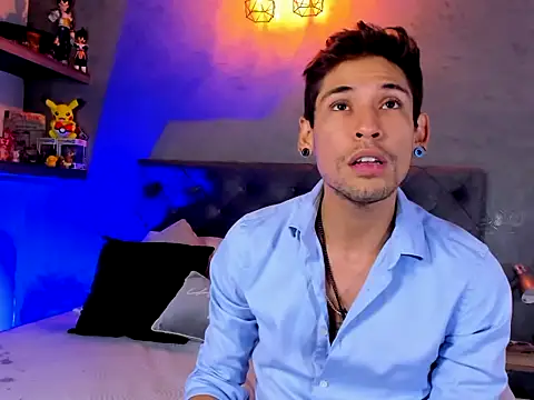 MaxHuston online show from 10/15/25, 05:07