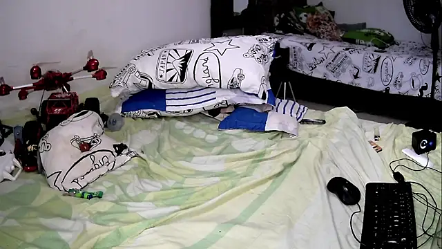 AXionX online show from 11/11/25, 03:01