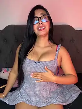 MiaSofia   online show from 11/21/25, 08:35