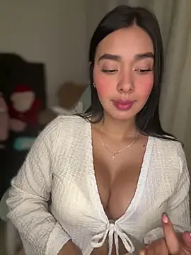 MiaSofia   online show from 04/21/26, 05:58