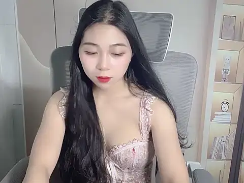 Lilybelle-e online show from 10/18/25, 01:19