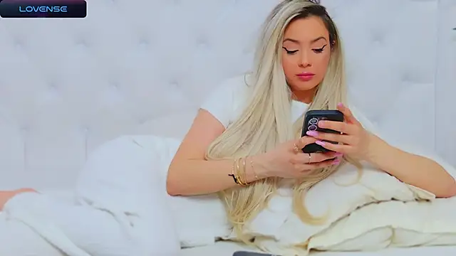 AriannaSins online show from 02/24/25, 04:15