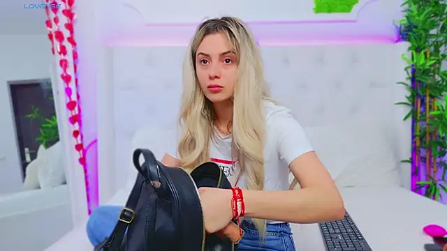 AriannaSins online show from 03/08/25, 06:21