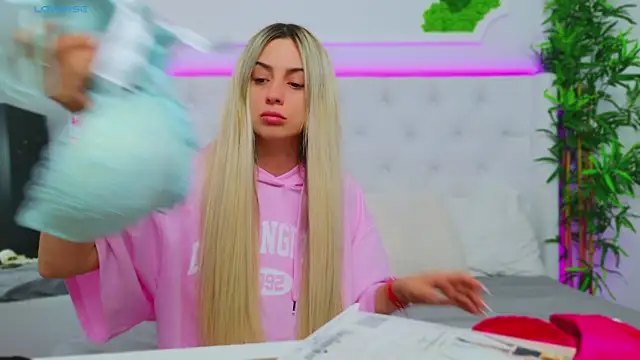 AriannaSins online show from 03/11/25, 01:23