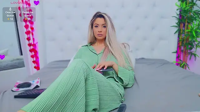 AriannaSins online show from 03/18/25, 07:53