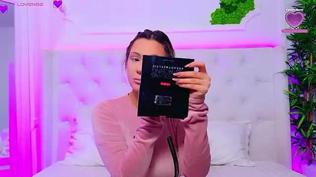 AriannaSins online show from 02/06/26, 01:47