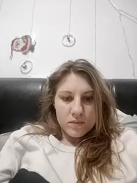 SandyCassie online show from 11/28/25, 05:54