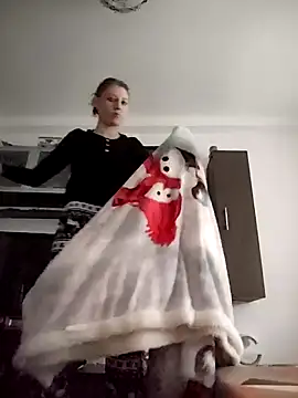 SandyCassie online show from 12/18/25, 07:47