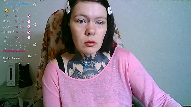 Snapshot of The_ICE_OWL chatting on 10/18/25, 06:16 The ICE OWL online show from 10/18/25, 06:16