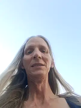 Snapshot of Cheryl_F chatting on 05/01/26, 05:17 Cheryl F online show from 05/01/26, 05:17