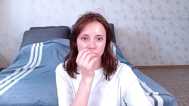 Snapshot of evaa_here_ chatting on 06/26/26, 10:19 evaa here online show from 06/26/26, 10:19