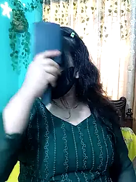 Snapshot of Porimoni22 chatting on 04/25/26, 09:45 Porimoni22 online show from 04/25/26, 09:45