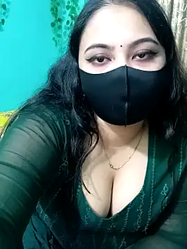 Snapshot of Porimoni22 chatting on 04/25/26, 01:41 Porimoni22 online show from 04/25/26, 01:41