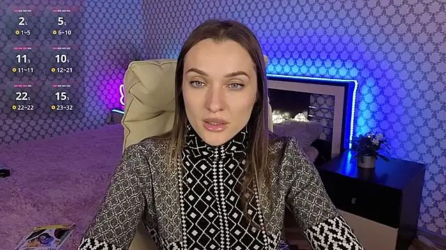 Snapshot of EmmySecret chatting on 10/26/25, 07:09 EmmySecret online show from 10/26/25, 07:09