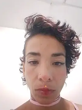 Teressa Love online show from 10/28/25, 10:41