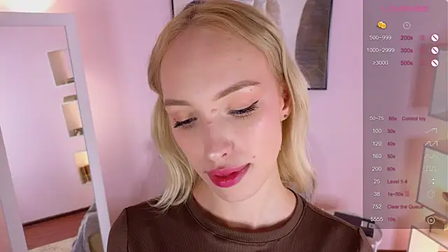 Snapshot of Grace_Glend chatting on 11/26/25, 10:11 Grace Glend online show from 11/26/25, 10:11