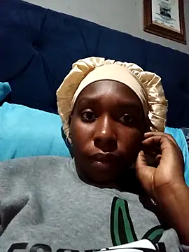 sexysmalldaily04 online show from 12/14/25, 01:16