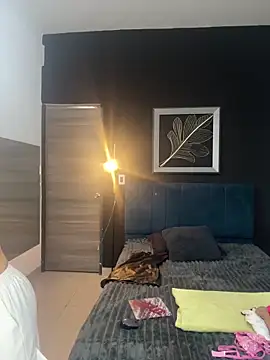 valentina herrrera online show from 06/16/26, 07:38