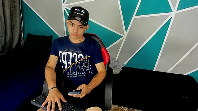 Ruiz2416 online show from 10/22/25, 11:32