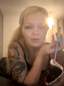 CherryXOX- online show from 11/17/25, 07:08