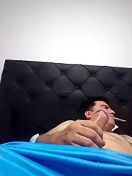 Chorizo Criollo online show from 10/18/25, 03:02