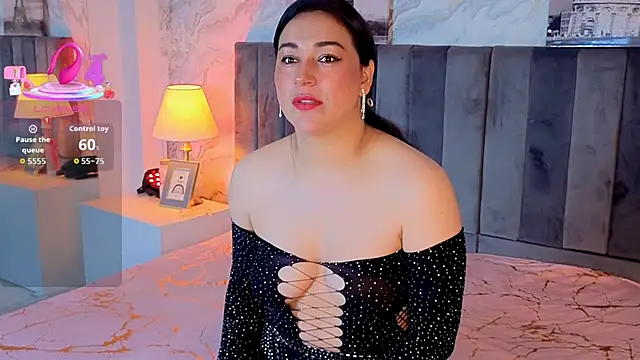 Snapshot of Elizabeth_bennett_6 chatting on 12/18/25, 12:00 Elizabeth bennett 6 online show from 12/18/25, 12:00