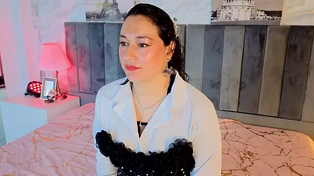 Snapshot of Elizabeth_bennett_6 chatting on 01/05/26, 06:11 Elizabeth bennett 6 online show from 01/05/26, 06:11