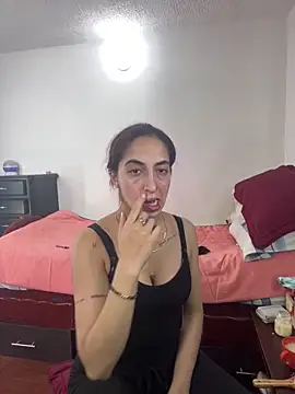 MariamGray1 online show from 05/05/26, 06:21