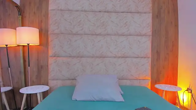 Antonella Russo1 online show from 10/24/25, 01:18