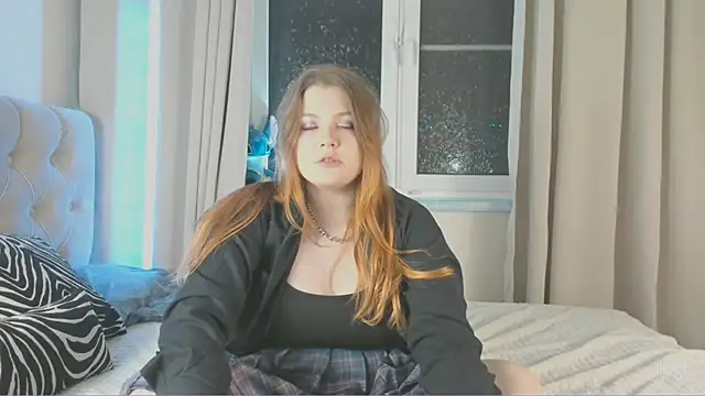Snapshot of EvaBelial666 chatting on 10/18/25, 12:24 EvaBelial666 online show from 10/18/25, 12:24