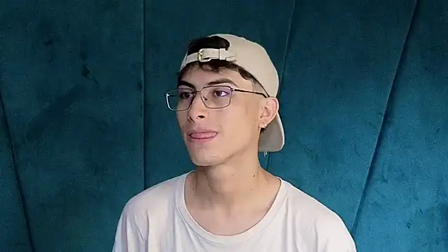 Aaron Eze online show from 11/08/25, 07:56