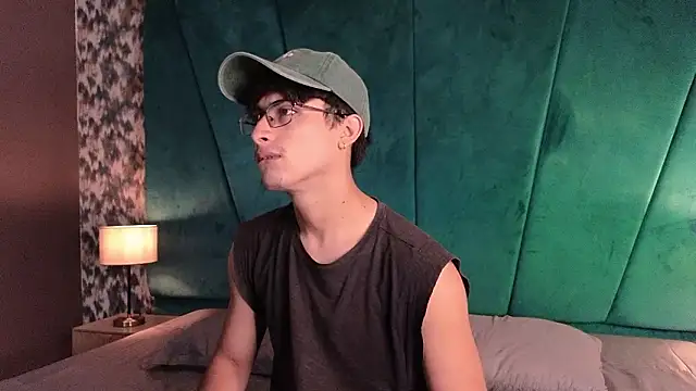 Aaron Eze online show from 02/05/26, 09:19