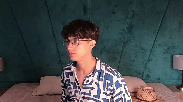 Aaron Eze online show from 03/29/26, 12:05