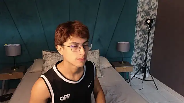 Aaron Eze online show from 07/17/26, 12:56
