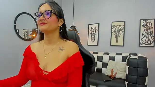 AlexandraMilff online show from 11/29/25, 11:52