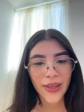 Julietalcl online show from 11/12/25, 09:14