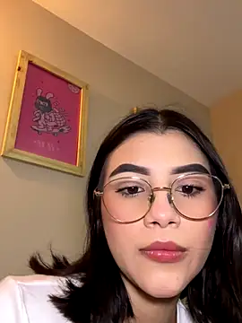 Julietalcl online show from 11/24/25, 11:04