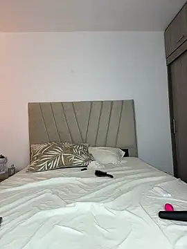 Julietalcl online show from 03/12/26, 08:04