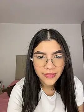 Julietalcl online show from 04/05/26, 09:06