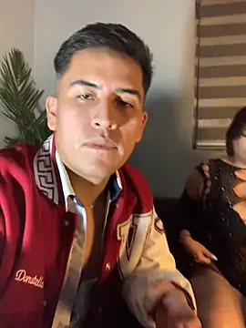 Snapshot of scarlett__roguer chatting on 10/16/25, 03:51 scarlett  roguer online show from 10/16/25, 03:51