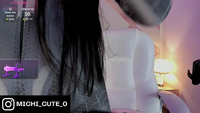 michelle cutee  online show from 02/21/26, 08:32