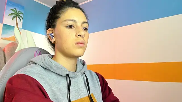 moon winy online show from 10/27/25, 11:25