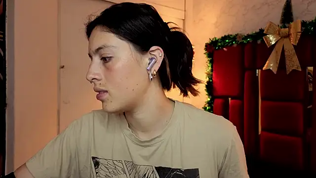 moon winy online show from 12/21/25, 11:39